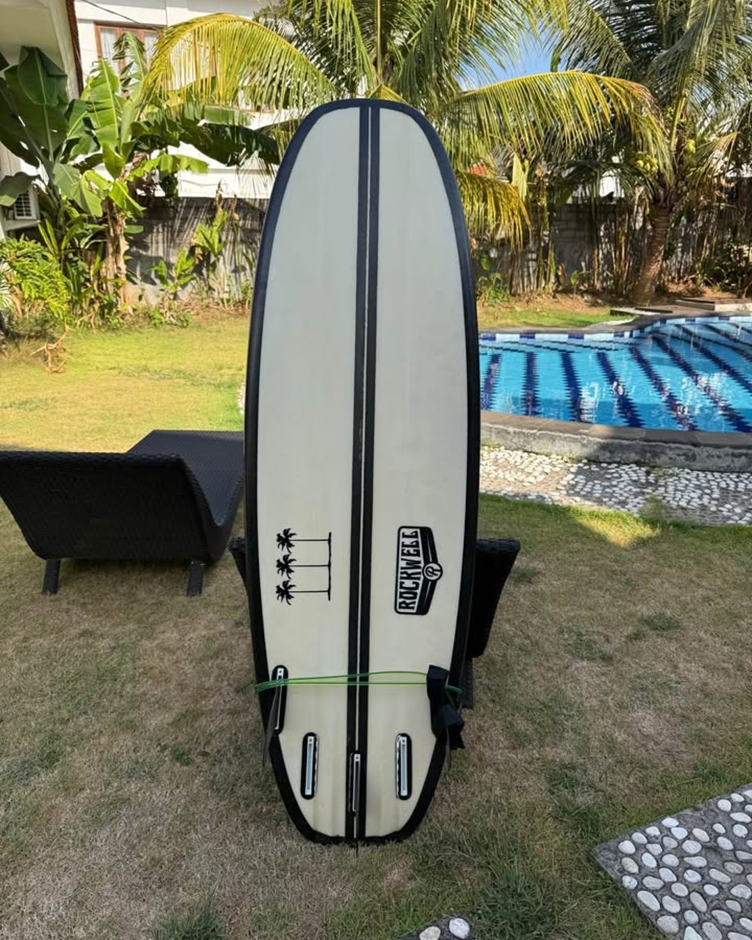 Rockwell 5'6 shortboard with centre channel