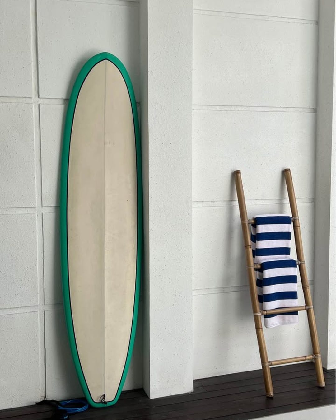 7'2 45.7L with fins, leash and board bag, photo 3