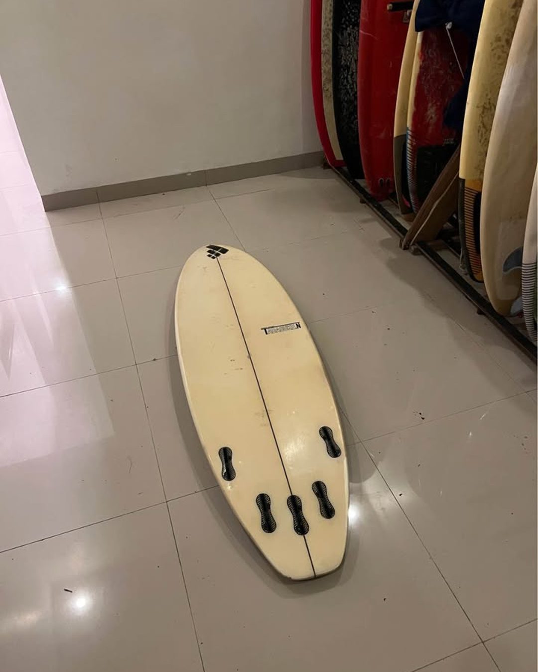 Japanese custom surfboard 5'7" 24 L, photo 2