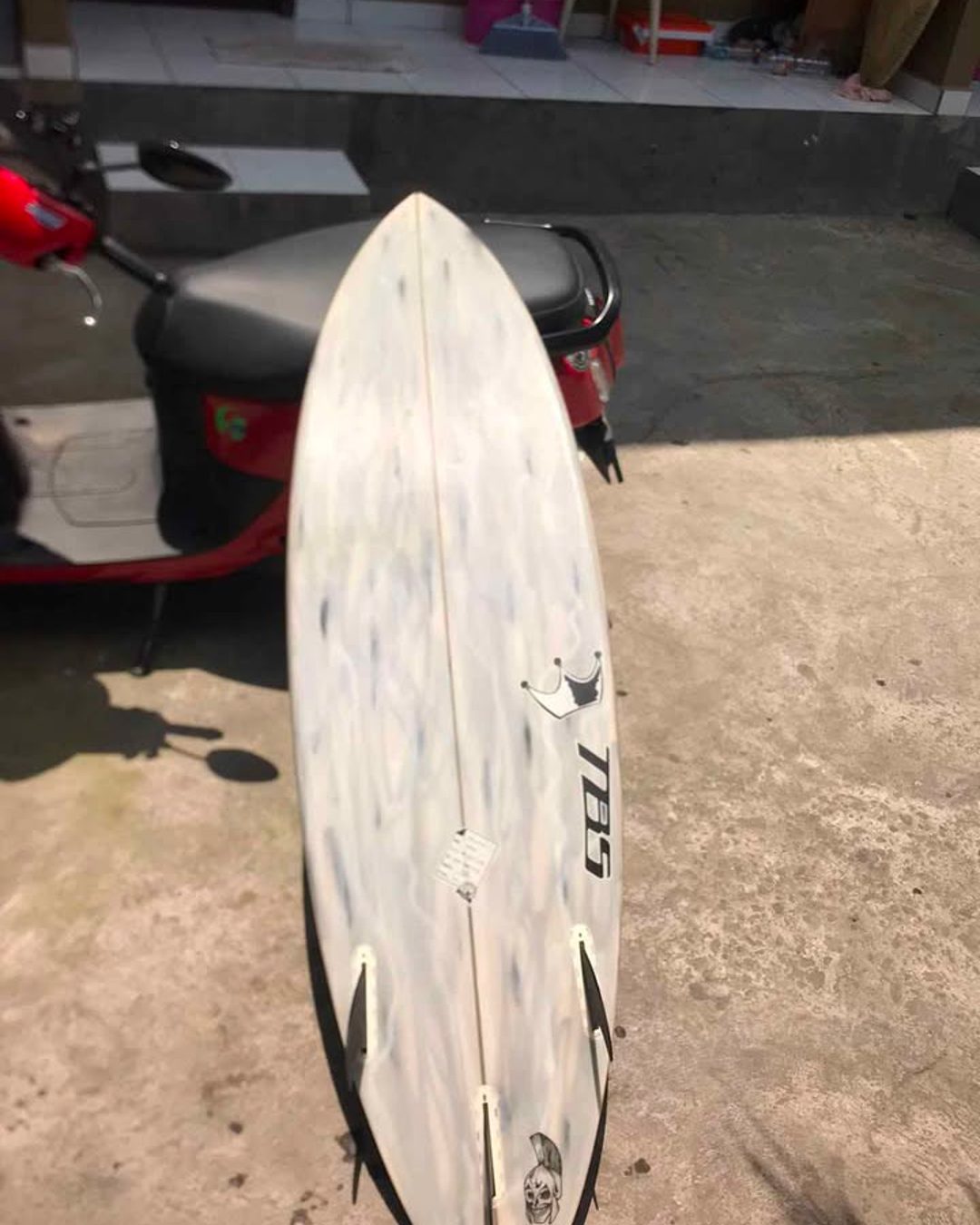 TBS 5'9 shortboard, made in Brazil, photo 3