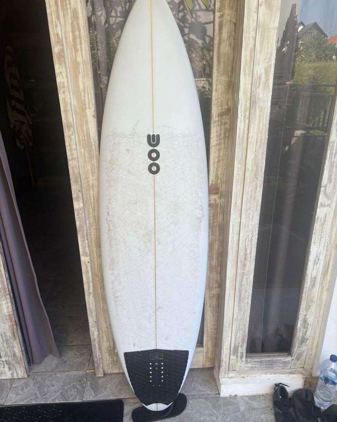 WOO V8 6'2 33.5L, surfed once