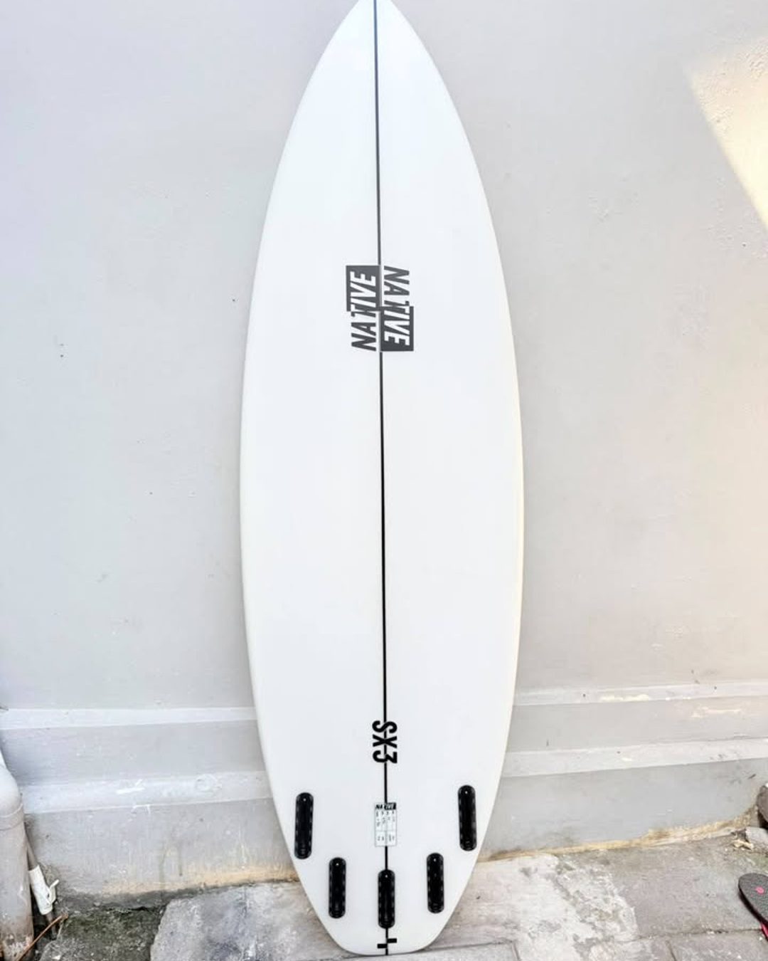 Native surfboard, unridden, photo 2