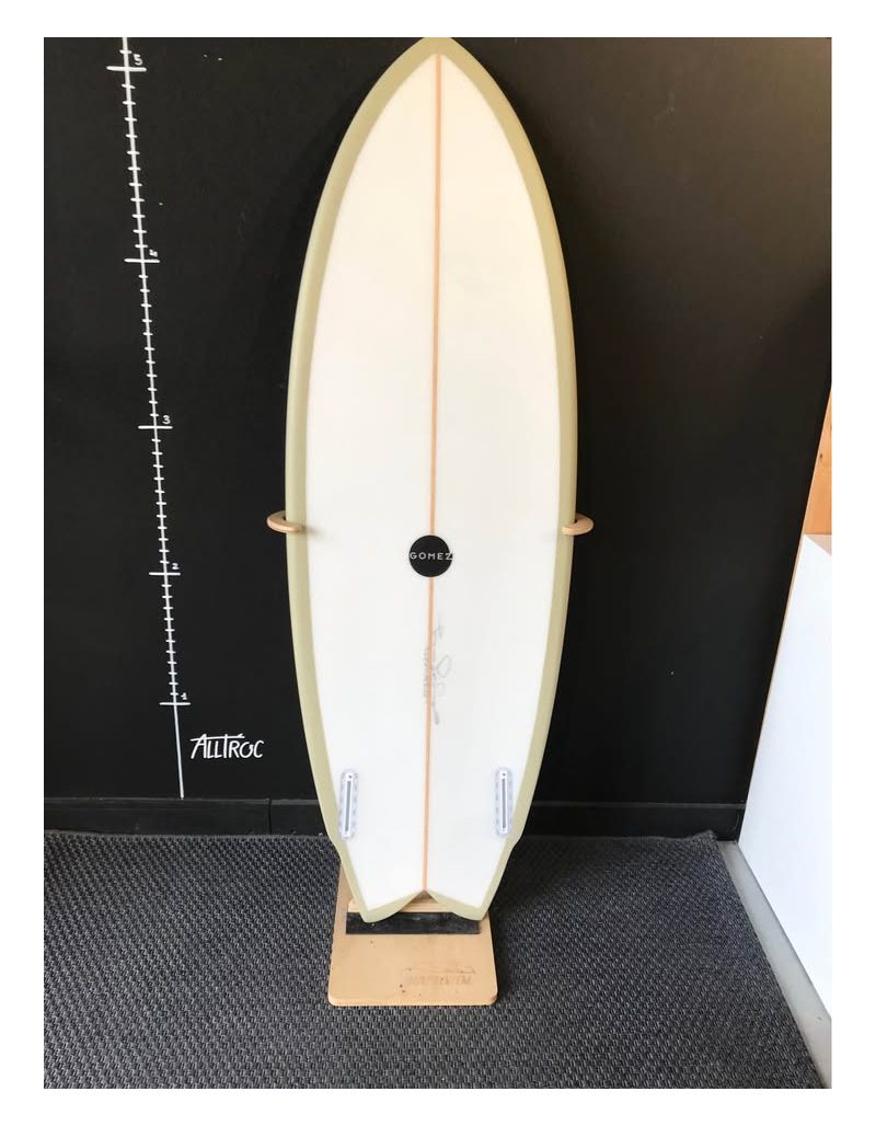 Gomez 5’5", photo 2