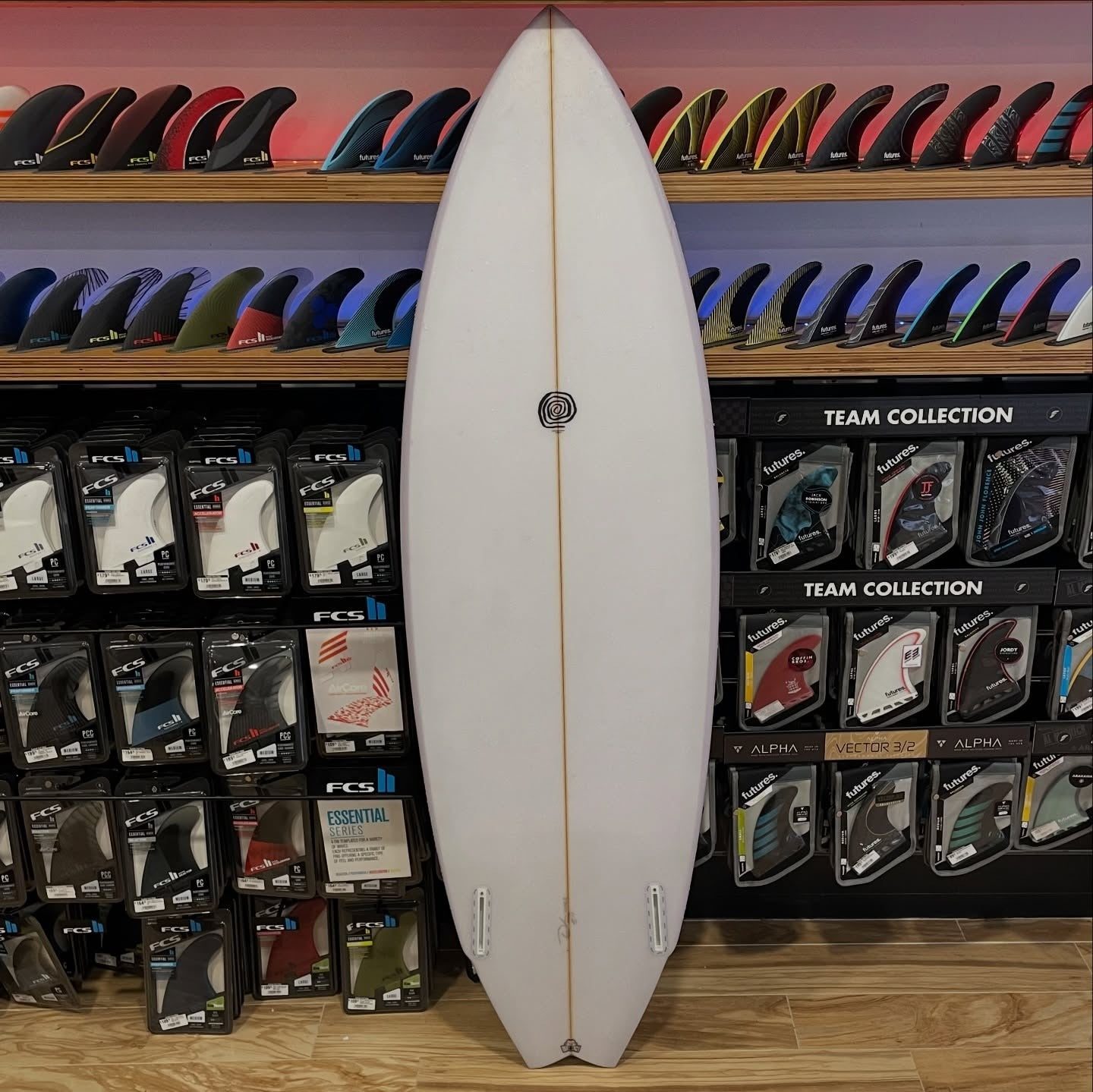 5'11 Misfit #7944 - Used Surfboard, photo 2