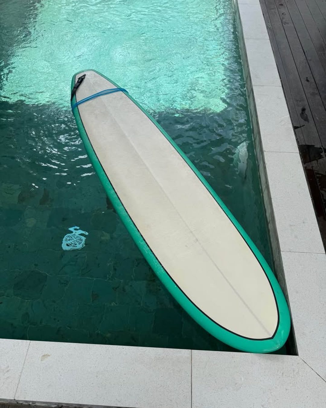 7'2 45.7L with fins, leash and board bag, photo 2